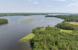 47 Island View Lane, Bowdoinham, ME 04008