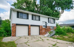 2705 W MILLBROOK Court, Peoria, IL 61615
