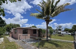 1051 E 18th St, Hialeah, FL 33013