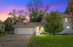 490 W 11th Street, Garner, IA 50438