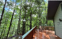 154 Breezy Lane, Deep Gap, NC 28618