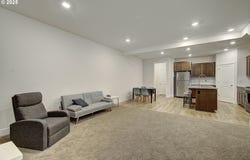 6917 NE 16TH Ave, Vancouver, WA 98665