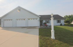 327 Hillside Avenue, Roanoke, IN 46783-8815