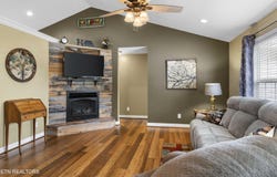 327 S Fowler St, Clinton, TN 37716