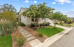 130 Volterra LN, Dripping Springs, TX 78620