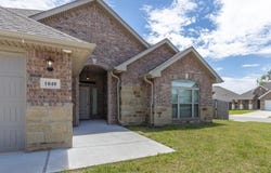 1040 Sundance  LN, Centerton, AR 72712