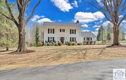 389 Hooker Farm Rd, Martinsville, VA 24112