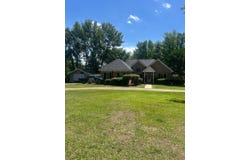 380 Gillon Road, Grenada, MS 38901