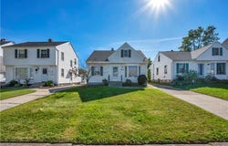 12324 Oak Park Boulevard, Garfield Heights, OH 44125