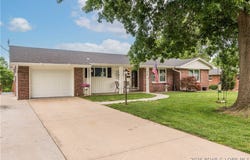 218 Ridgeway Drive, Jefferson City, MO 65101