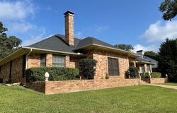 1116 E Oval Drive, Athens, TX 75751