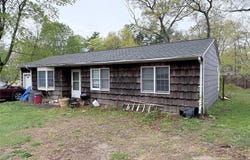 98 Broadway, Rocky Point, NY 11778