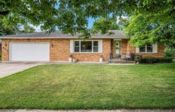 953 Seneca Drive, Crown Point, IN 46307