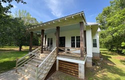 56 Adams Dr, Mangham, LA 71259