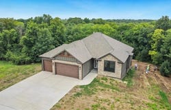 2204 Arbor Lane, Excelsior Springs, MO 64024