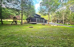 125 Evergreen Drive, Greentown, PA 18426