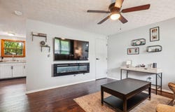 6048 Pinemoor Street, Columbus, OH 43229
