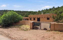 77 Villacitos Road, Tijeras, NM 87059