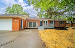 940 S Westchester Park Drive, Yorktown, IN 47396