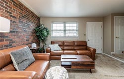 384 Northgate Dr, Apollo, PA 15613