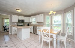 306 Doe Run, Sellersburg, IN 47172