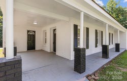 509 8th Avenue Extension, Cramerton, NC 28032