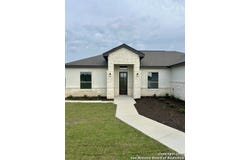 173 Pine Valley Dr, La Vernia, TX 78121
