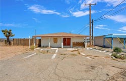 9777 Tamarisk Avenue, Hesperia, CA 92345