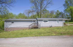 127 Riverview Dr, Loudon, TN 37774