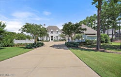 345 Lake Viillage Drive, Madison, MS 39110