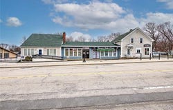 606 Metacom Avenue, Warren, RI 02885