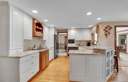 105 Tanglewood Drive W, Orchard Park, NY 14127