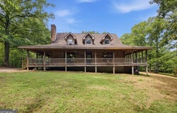 206 Henson Road SW, Cave Spring, GA 30124