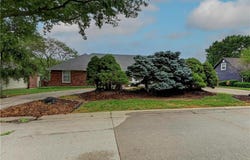 4406 South Stonecrest Circle, St Joseph, MO 64506