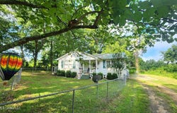 8 Lofton Lane, Natchez, MS 39120
