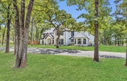 7004 Ledbetter Road, Arlington, TX 76001