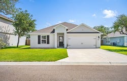 121 Antigua Drive, ROCKPORT, TX 78382