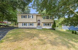 40 Old Farm Road, Groton, CT 06340