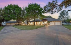 3336 Midway Court, Granbury, TX 76049