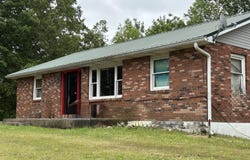 2671 KY 1036, Zachariah, KY 41301