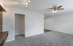 801 NE 67th Terrace, Gladstone, MO 64118