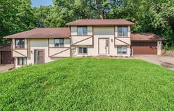 5410 W Old Shakopee Circle, Bloomington, MN 55437