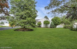 17 Rose Street, Lincroft, NJ 07738