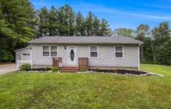 697 Edgecreek Drive, Wayland, MI 49348