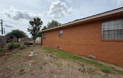 210 S 6th Street, Sentinel, OK 73664