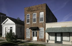Holly Springs, MS 38635