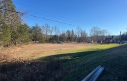 1556 Old Columbia Rd, Burkesville, KY 42717