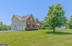 14785 BANKFIELD DR, WATERFORD, VA 20197