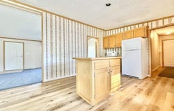 16 Kenneally Boulevard, Gladstone, MI 49837