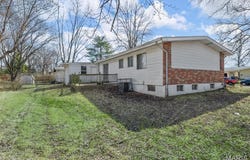 965 Cheyenne Drive, Florissant, MO 63033